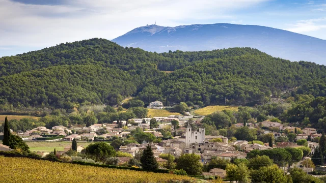 Dorf St Romain im Herbst