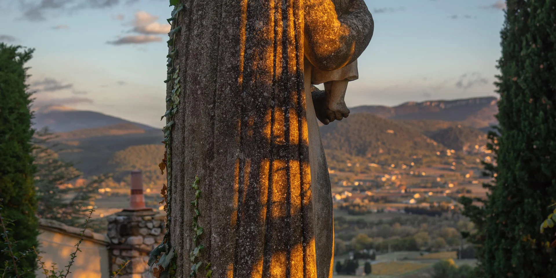 Dorf Rasteau im Herbst