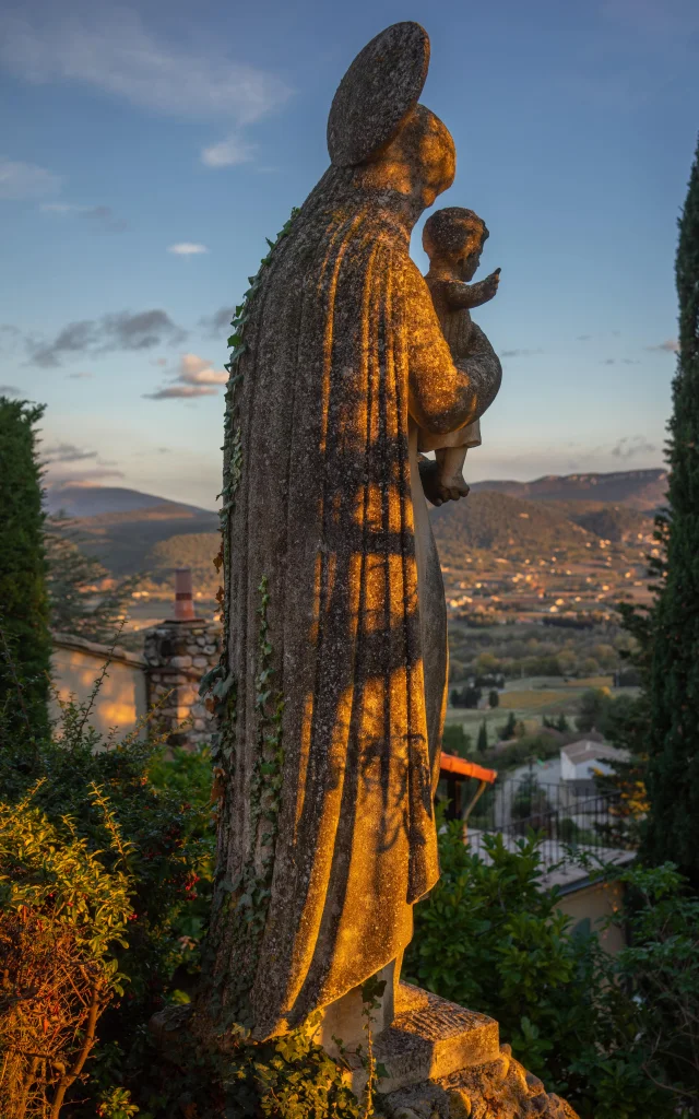Dorf Rasteau im Herbst