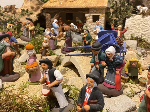 Ausstellung Creche Seguret 02 Rotated